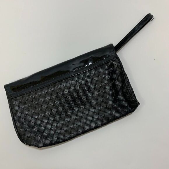Fcuk French Connection UK Black Woven and Patent Clutch - Picture 2 of 8
